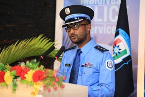 ހާޓް އެޓޭކެއް ޖެހި ފުލުހުންގެ ޑިވިޝަން ކޮމާންޑަރަކު ނިޔާވެއްޖެ 