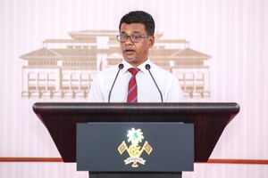 ނާޒިމް ވިދާޅުވީ ބޭސް ނުލިބުމުގެ މައްސަލަ ހައްލުވަމުންދާ ކަމަށް 