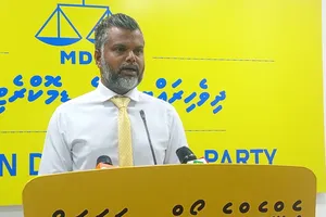 "އިދިކޮޅު ކެންޑިޑޭޓުން ގަތުމަށް މިލިއަނުން ފައިސާ އެބަ ހުށަހަޅާ"