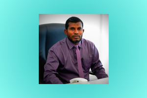 އެޑިއުކޭޝަނަށް ސީނިއާ ޕޮލިޓިކަލް ޑިރެކްޓަރެއް އައްޔަނުކޮށްފި
