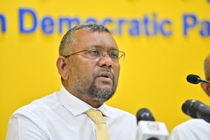 "ކެމްޕެއިނުގައި ރައީސް މުއިއްޒު ހިތިބޭހުގެ ވާހަކައެއް ނުދައްކަވާ"