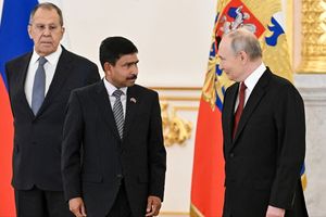 Non-Resident Ambassador presents credentials to Putin