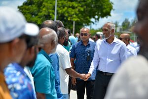 މުއިއްޒު ފުވައްމުލަކާއި އައްޑޫއަށް ވަޑައިގަންނަވަނީ 