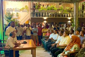 ނަޝީދާއި ފައްޔާޒް އެމްޑީޕީގެ މެންބަރުންނާ ބައްދަލު ކުރައްވައިފި