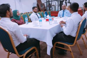 ކްރިމިނަލް ކޯޓުގެ ގާޒީންނާއެކު ހޯމް މިނިސްޓަރު މަޝްވަރާކޮށްފި