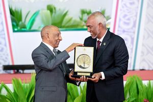 ސިއްހީ ދާއިރާގެ އެންމެ މަތީ ޝަރަފު މޫސާ އަންވަރަށް