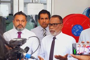 ޕީޕީއެމުން އެހެން ކެންޑިޑޭޓަކު ނެރެން ކުރަނީ "ފޭކް ކެމްޕޭނެއް": އަދުރޭ