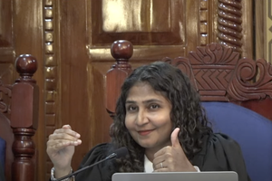 އަޒްމިރާލްދާ ހާޒިރު ނުކުރެވެނީ އެއްވެސް ލިޔެކިޔުމެއް ނެތުމުން
