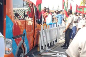 ކާރެއް ކޮންޓްރޯލުން ނެއްޓި އެއާޕޯޓްގައި ބޮޑު އެކްސިޑެންޓެއް