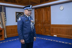 ޕޮލިސް ކޮމިޝަނަރުކަމުން ނަވީން ރިޓަޔާކުރައްވައިފި 