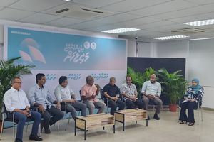 ހުލާސާކޮށް އިއްޔެ: ޕީއެންސީގެ ވެރިން ޔާމީނަށް ފާޑުކިޔުން