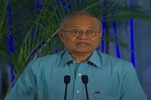 މައުމޫނުގެ އިސްލާހީ ތަގުރީރުން އުފަންވި ނިޒާމުގެ ވާހަކަ