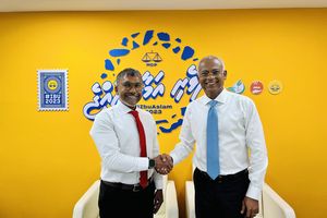 ގާސިމްގެ ސްޕެޝަލް އެންވޯއީ, އިލްހާމްގެ ތާއިދުވެސް ރައީސް ސޯލިހަށް
