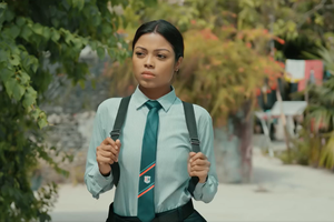 ކަނބުލޮ ފިލްމުގެ ޓްރެއިލާ އިން ދިރިހުރުމާއި ވޭނުގެ ހަގީގީ މަންޒަރު 
