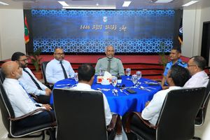 ރައީސް މުއިއްޒު އަދި ސަރުކާރުގެ ވެރިންނާއެކު ފުލުހުން މާހަފައިފި