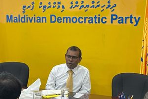  ރައީސް ނަޝީދު "މޭ ހައެއް" ކޮމިޓީއާ ބައްދަލުކުރައްވައިފި