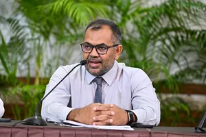 ހަނގުރާމަ ހިނގާ ކޮންމެ މަހަކު 100 މިލިއަން ޑޮލަރުގެ ގެއްލުން