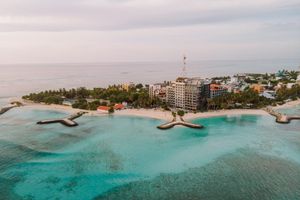 ހައްޖު ކޯޕަރޭޝަންގެ ހޮޓާ ކުރިއަށް ގެންދަނީ ރައީސް ހުއްދަ ދިނުމުން