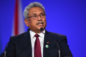 ލަންކާގެ ޑޮލަރުގެ ތާށިކަމާ ހެދި ތިން ގައުމެއްގެ އެހީއަށް އެދެނީ