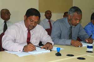 ނަޒީމްގެ މައްޗަށް މީގެ ކުރިން ކޮރަޕްޝަންގެ ދައުވާ އުފުލާފައިވޭ