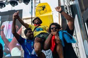 އައްޔަ އާއި އިޔާން ކެޓިއިރު, ޝާމްގެ ވިދުން ފަނޑެއް ނުކުރެވުނު!