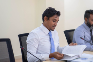 ނާދެވޭކަން މަޖިލީހަށް އެންގި؛ ބޭއިންސާފުން ހައިތަމަށް މާޔޫސްކަން