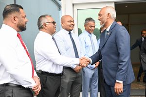 ސޯޝަލް މީޑިއާ ކޮންޓްރޯލް ކުރާ ވާހަކަ ދައްކަން ފެށުމުން ލޯނު ދެނީ