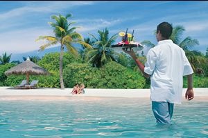 ފަތުރުވެރިކަމަށް ހާއްސަ ޝެވެނިން ސްކޮލާޝިޕްތަކެއް ދޭން ނިންމައިފި