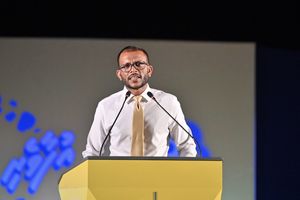 ރައީސް އަށް ތާއިދު ކުރަނީ ތަފާތު ހިޔާލު ބަލައިގަންނާތީ: ޔާސިރު