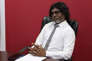 ޖިންސީ ގޯނާގެ ތުހުމަތުގައި ފަޒީނަށް ދައުވާކޮށްފި 
