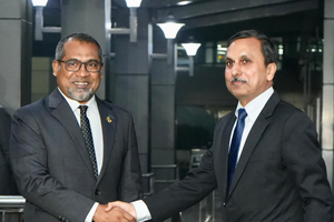 ރަސްމީ ދަތުރެއްގައި ފޮރިން މިނިސްޓަރު ހަލީލް އިންޑިއާއަށް 