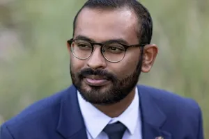 މުސާރަ މައްސަލައިގަ މުއިއްޒަށް ސިޓީ ފޮނުވުމުން އަދަބު ދީފި 