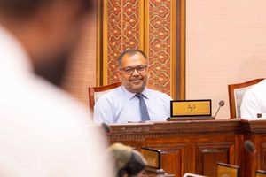 މި ސަރުކާރުން ދަރަނި ނަގަނީ އެ ދެއްކޭނެ ގޮތް ހޯދުމަށްފަހު: ޒަމީރު