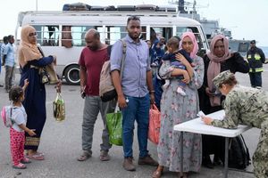 ސޫދާން ހަމަނުޖެހުމުގައި 430،000 މީހުން ގެދޮރު ދޫކޮށް ހިނގައްޖެ