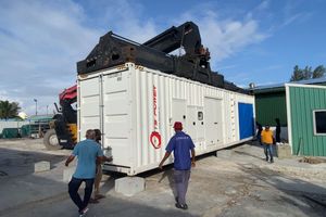 ހޫނު މޫސުމުގެ ޕީކަށް ތައްޔާރުވާން ދެ ޖަނަރޭޓަރު ސެޓު ގެނެސްފި