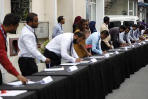 ފެނަކަގެ ކުރީގެ ޕްރޮކިއުމަންޓް ހެޑަށް ދައުވާކުރަން އެދިއްޖެ