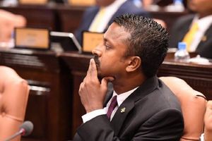 އުޝާމް، ޕާޓީއަކާ ގުޅުނީ ރައްޔިތުންގެ މަންފާއަށް 