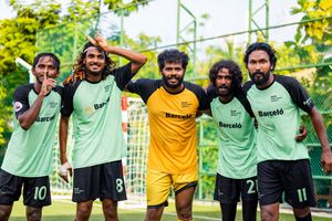 އަރި ޒޯނުގެ ސެމީގައި ލިލީ ބީޗް އާއި ބާސެލޯ 