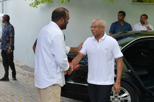 ރައީސް އެކަހެރިކުރާ މައްސަލަ ގަވައިދަށް ނުފެތޭ: މަޖިލިސް