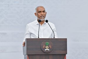 ގެސްޓުން "އައްޗިކޮށް" އުޅޭ ކަމަށް ވިދާޅުވެ މުއިއްޒުގެ ނުރުހުން