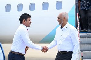ނ. އަތޮޅަށް ކުރެއްވި ދަތުރަށްފަހު މުއިއްޒު އެނބުރި މާލެއަށް