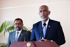 ސިފައިންގެ އަދަދާއި ތިބީ ގަދަބާރުންތޯ ރައީސަށް ސާފު ކޮށްނުދެވުނު