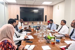މަސްވެރިންނަށް ނުދެވޭ ފައިސާ ހަމަޖައްސަން ފިނޭންސާއެކު މަޝްވަރާ