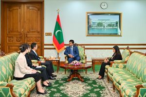 ޗައިނާ ސަފީރު ނައިބު ރައީސްއާ ބައްދަލުކުރައްވައިފި