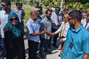 ނަޝީދު އައްޑޫއަށް ވަޑައިގަތުމުން ހޫނު މަރުހަބާއެއް