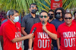 ޔާމީނަށް އިންޑިއާ އައުޓެކޭ ނުގޮވޭނެ، ފުލުހުން ހުއްޓުވަންޖެހޭ: ނަޝީދު 