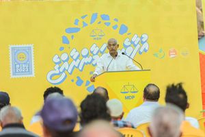 ރަތަފަންދޫގެ ބިމުގެ ދަތިކަމަށް ހައްލު ހޯދަން ކެރެއްދޫއާ ގުޅާލަން ރައީސްގެ ވައުދު
