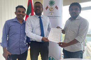 ރިސޯޓް މުވައްޒަފުންގެ ތުނބުޅިއާ ގުޅޭ ޕެޓިޝަނެއް 