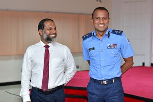 ހުލާސާކޮށް މަޖިލިސް: ހޯމް މިނިސްޓަރު ފުލުހުންގެ ދިފާއުގައި