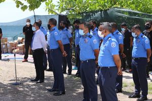 ފުލުހުންގެ އިސް ސަފުގައި ތިބީ ގާބިލް ބައެއްތޯ ކަށަވަރުކުރަނީ